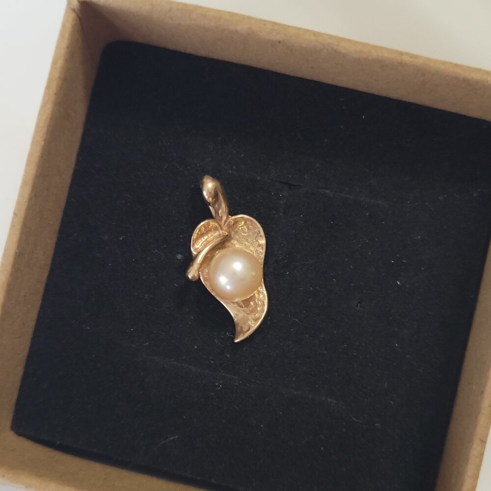 10k Gold Pearl Pea Pod Leaf Pendant by Crater June Birthstone - Picture 15 of 15